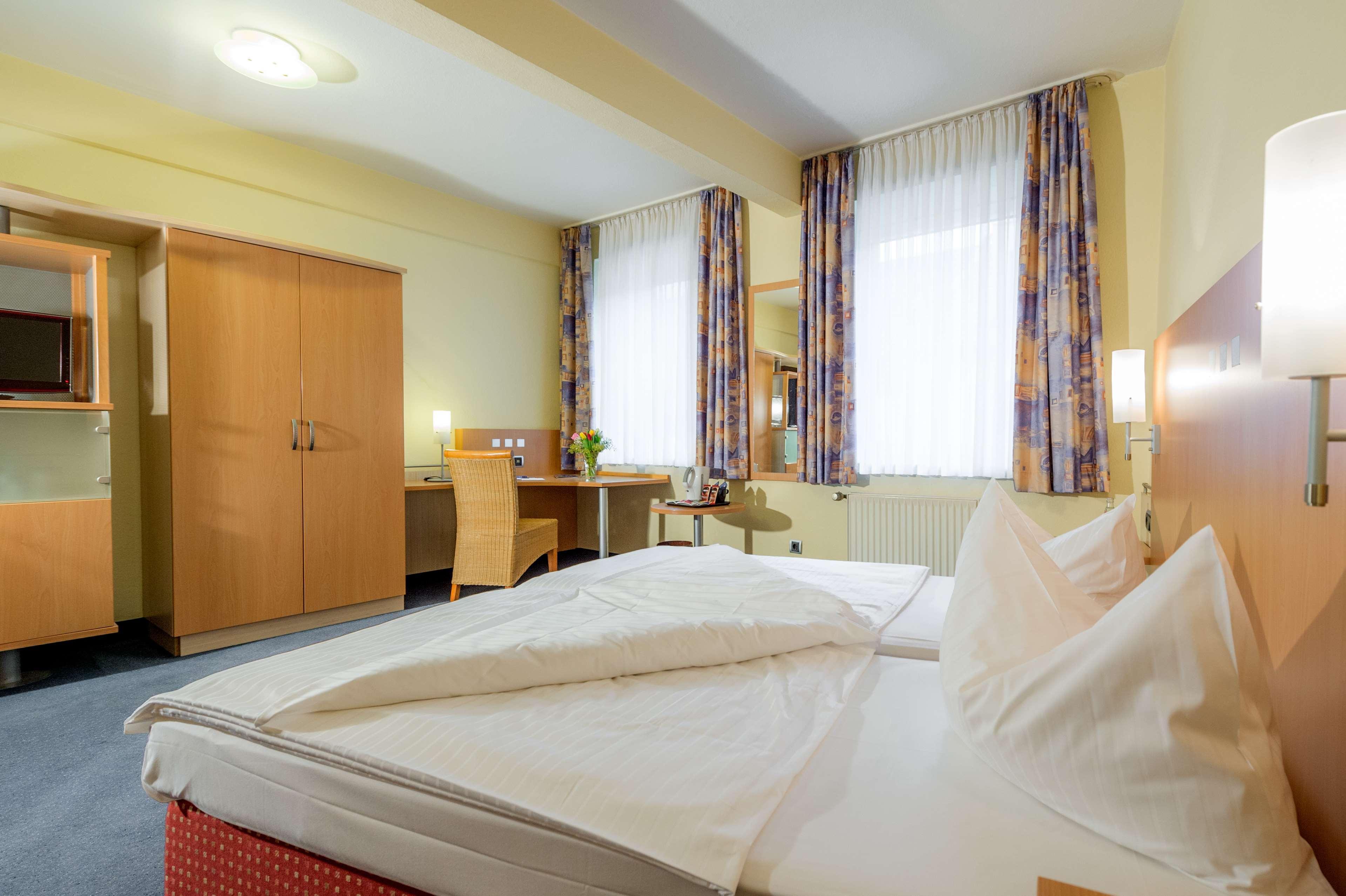 Best Western Weymouth Hotel Rembrandt Exterior photo